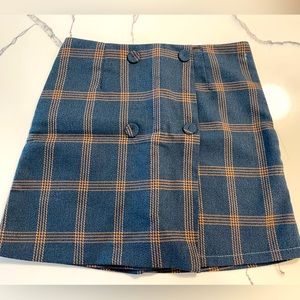 Checkered blue divider skirt or SKORT